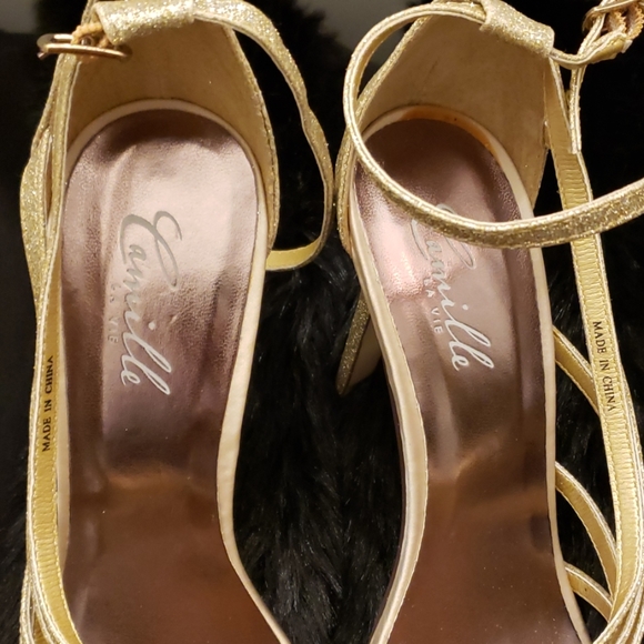 SEXY GOLD SANDALS - Picture 3 of 6